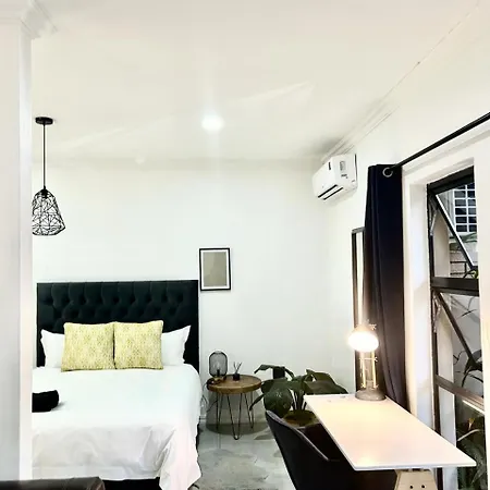 Apartment Close To Menlyn Maine Pretoria Exterior photo