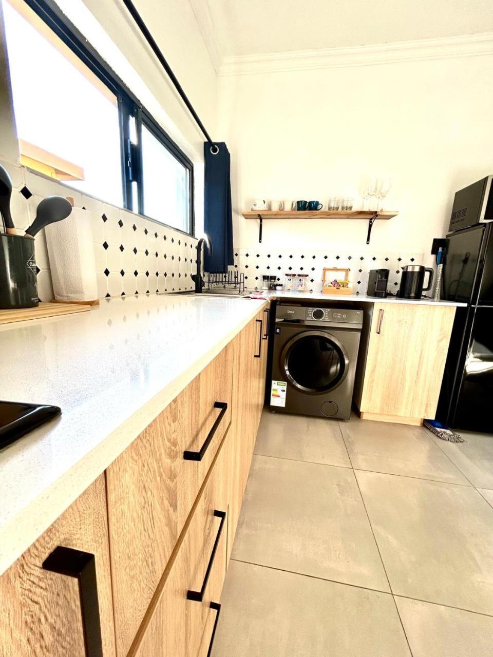 Apartamento Close To Menlyn Maine *